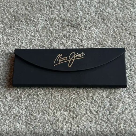 Maui Jim Black Matte Tri-Fold Sunglass Case in Excellent Condition - Picture 1 of 2